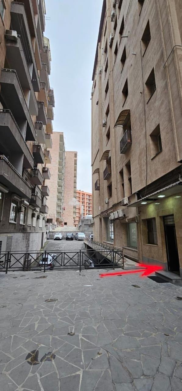 Avenue Hostel 耶烈万 外观 照片